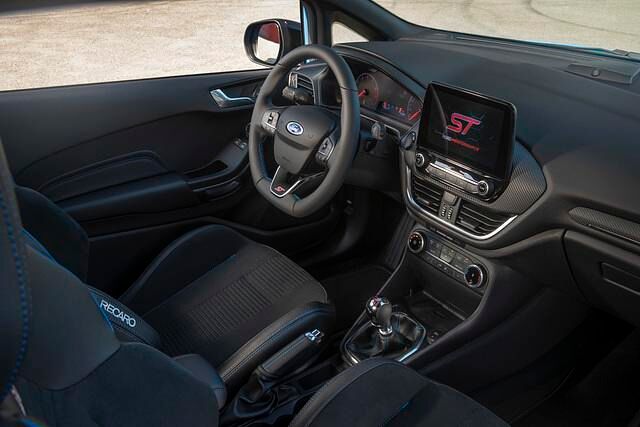 Recaro-Sportsitze geben einen guten Halt