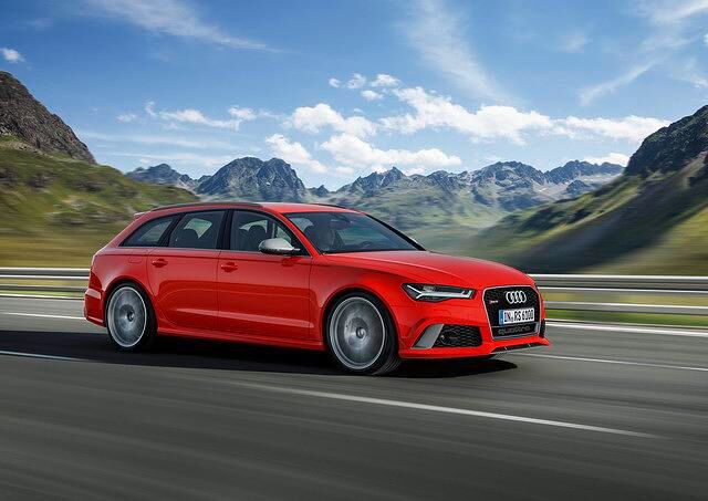 <h3 class='text-lg font-medium md:text-xl md:font-semibold'>Platz 3: Audi RS6 Avant Performance</h3><p>Flotte Gr&uuml;&szlig;e aus Ingolstadt von RS6 Avant! In nur 3,7 Sekunden bringt dich dieser schnittige Kombi von 0 auf 100 km/h. <strong><span style="background-color: #ffffff;"><a style="background-color: #ffffff;" title="Tests und Bewertungen Audi RS6 Kombi" href="https://www.autoplenum.de/auto/audi/a6/kombi-2011">Wie der Kombi in den Tests der Redakteure und Bewertungen der Fahrer abschneidet, erf&auml;hrst du hier.</a></span></strong></p>