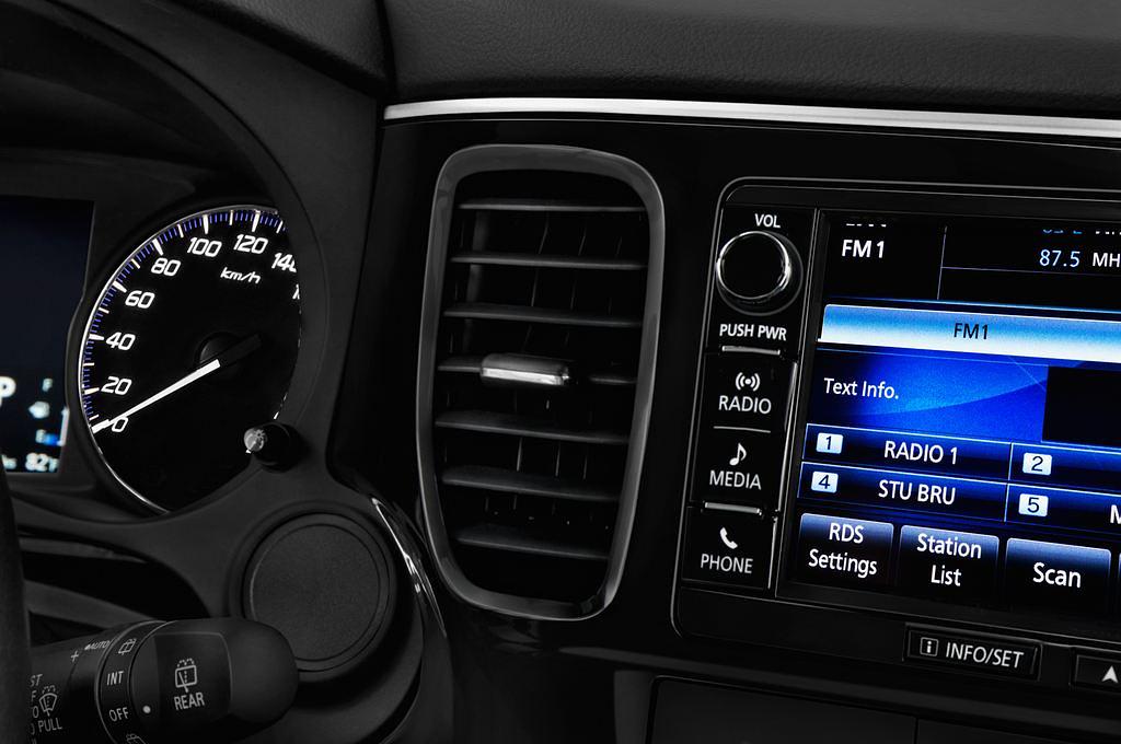 Mitsubishi Outlander (Baujahr 2016) Plus 5 Türen Lüftung