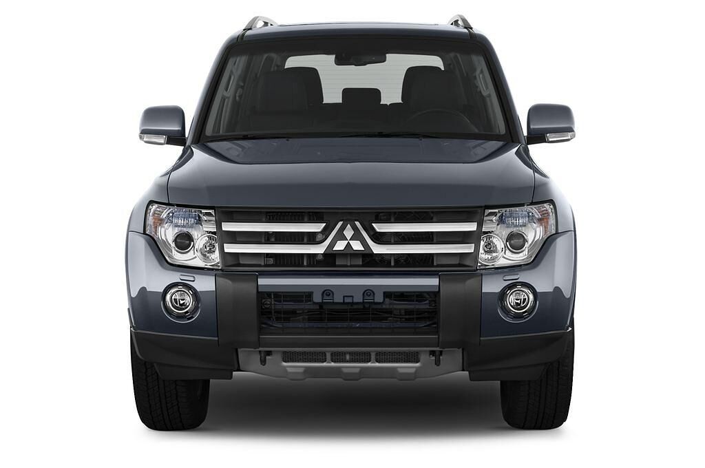 Mitsubishi Pajero (Baujahr 2010) Instyle 5 Türen Frontansicht