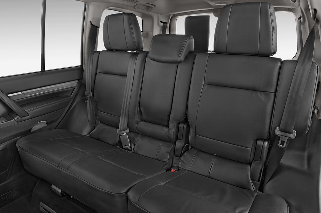 Mitsubishi Pajero (Baujahr 2010) Instyle 5 Türen Rücksitze