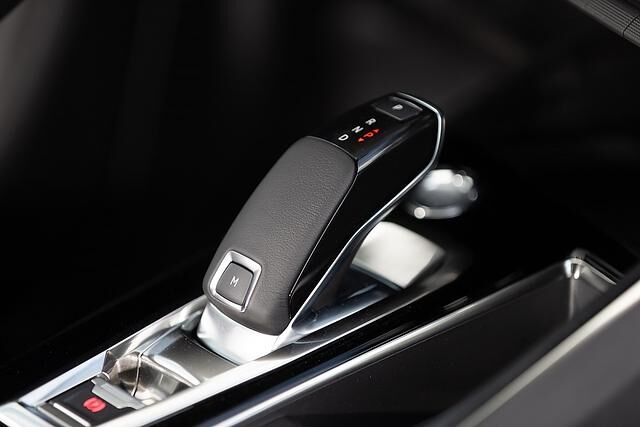 Peugeot 5008 Blue HDI 130