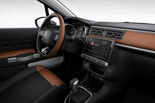 Das frische und modern wirkende Cockpit gefällt