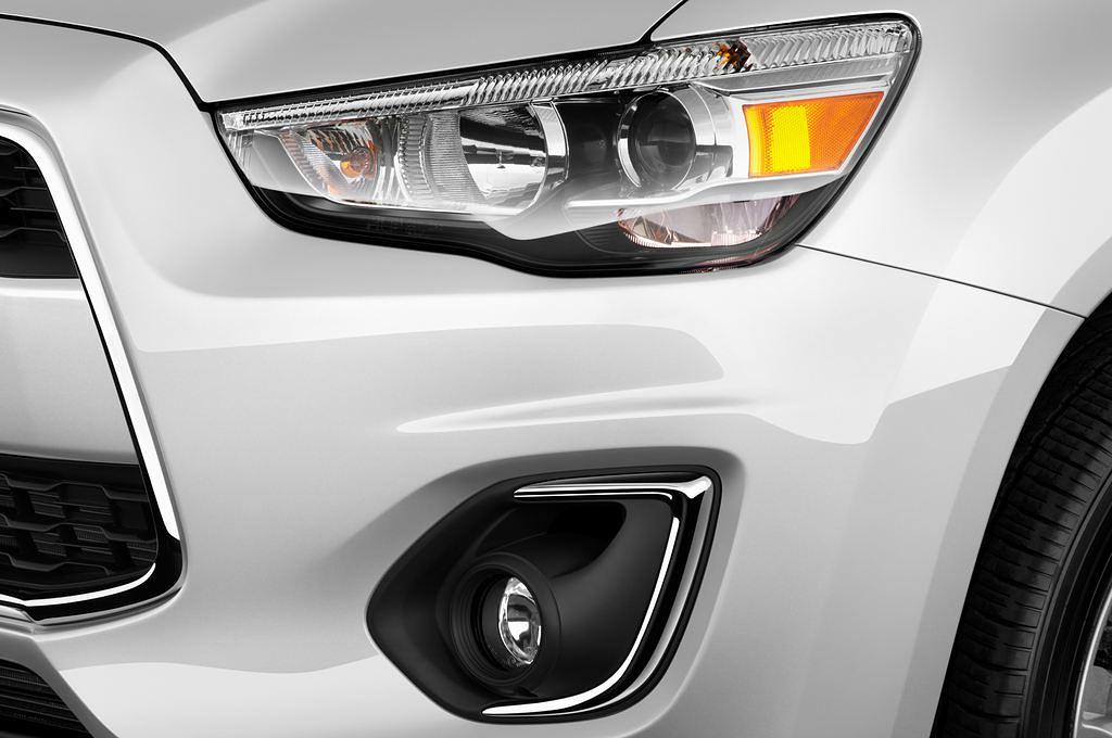Mitsubishi ASX (Baujahr 2013) Instyle 5 Türen Scheinwerfer