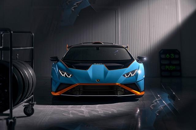 Lamborghini Huracán STO 2021