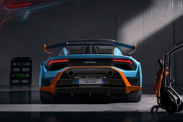 Lamborghini Huracán STO 2021