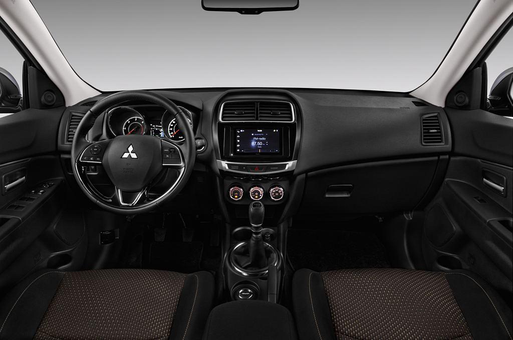 Mitsubishi ASX (Baujahr 2015) Top 5 Türen Cockpit und Innenraum