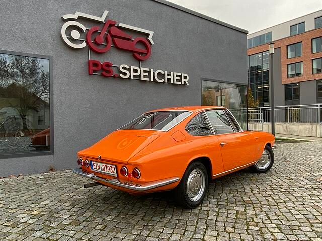 Das gut sortierte rollende Museum des Einbecker PS-Speichers macht es möglich, auf automobile Zeitreise zu gehen, um nachvollziehen zu können, wie sich 74 KW/100 PS vor 55 Jahren angefühlt haben