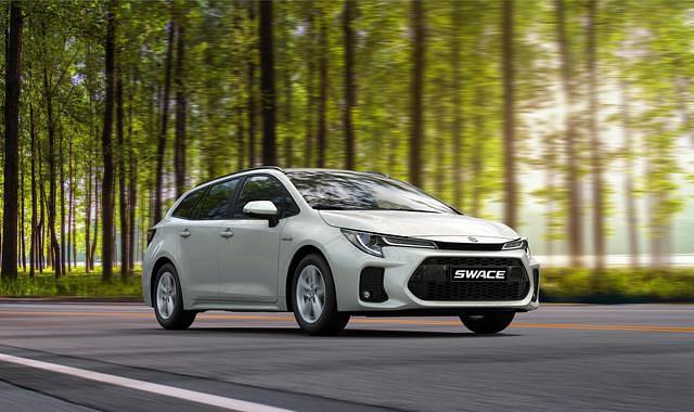 Der Suzuki Swace basiert auf dem Toyota Corolla