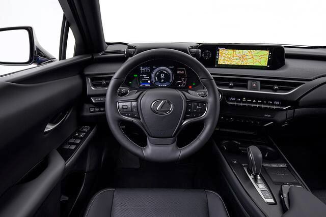 Das Cockpit entspricht weitgehend exakt dem des Hybridmodells