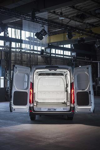 Maxus Deliver 9