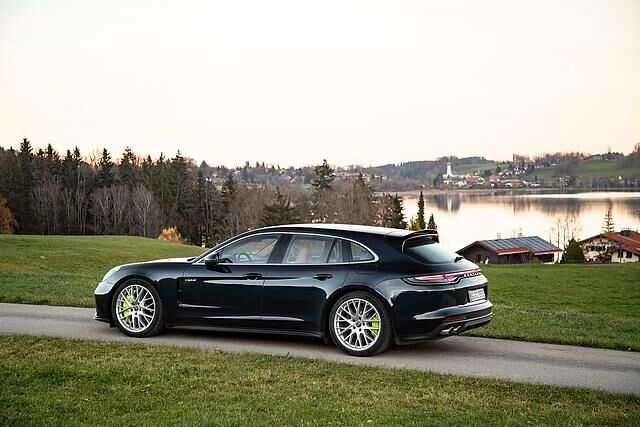 Porsche Panamera Turbo S E-Hybrid Sport Tourer