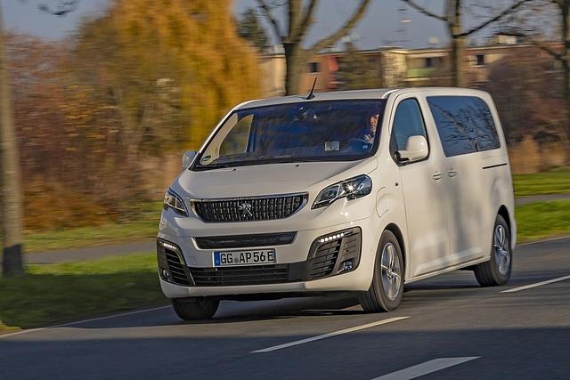 Der Peugeot e-Traveller ist vor allem für Shuttle-Dienste geeignet