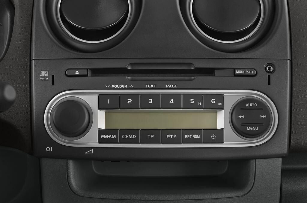 Mitsubishi Colt (Baujahr 2010) - 3 Türen Radio und Infotainmentsystem