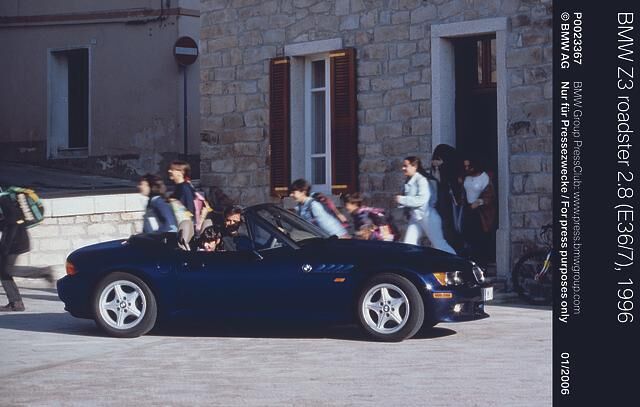 1995 feiert der Roadsters Z3 im James-Bond-Film „Golden Eye“ Premiere, 1996 kommt er in den Handel