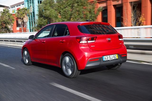 Klare Linien, knackige Proportionen und eine lange Motorhaube sorgen für einen markanten Auftritt