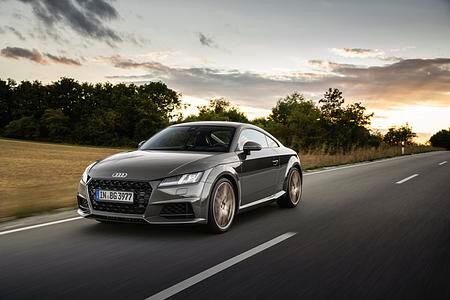 Audi TT und TTS Bronze Selection    - Eine Ausstattung, zwei Preise 