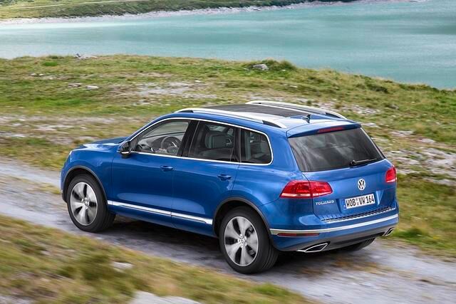 Bereits in der Basis fährt der Touareg passend zu seiner Preis- und Größenklasse gut ausgestattet vor