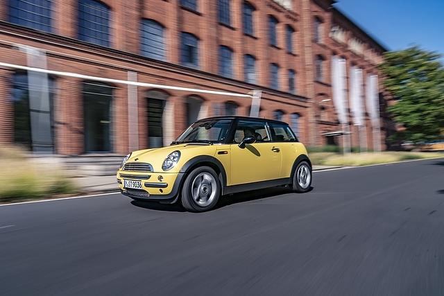 Mini Cooper Generation R50 2001