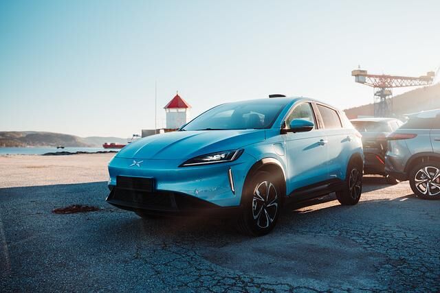 Ende Dezember hat der 2014 gegründete und seit einigen Monaten an der New Yorker Stock Exchange börsennotierte Konzern die ersten 100 Einheiten seines Elektro-SUV G3 an Kunden in Norwegen ausgeliefert