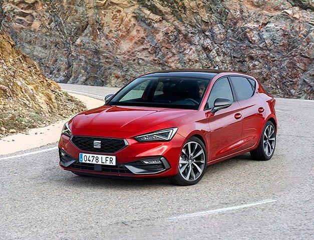 Auch der dritte Golf-Bruder, der Seat Leon, schafft es mit 37.310 Neuzulassungen in die Top 5 der beliebtesten Kompakten 2020