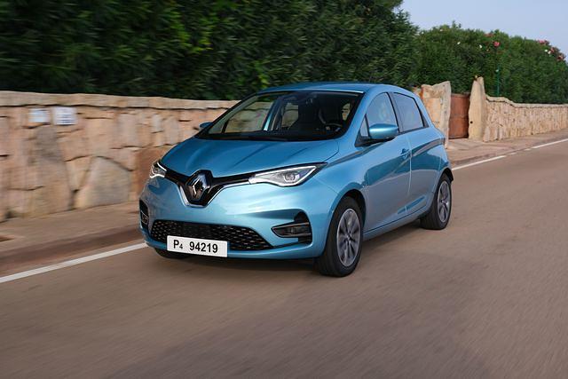 Deutscher Meister - und das mit deutlichem Abstand. Kein anderes E-Auto verkaufte sich 2020 besser als der Renault Zoe. Im Kleinwagen-Segment reichte das allerdings "nur" für Rang 5