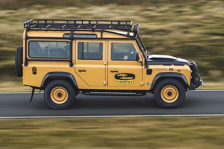 Land Rover Defender Works V8 Trophy - Vom Rentner zum Raser