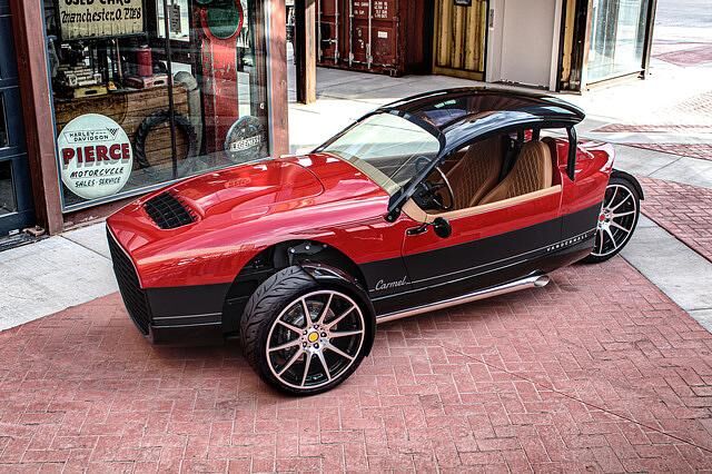 Wer es geschützter und gediegener mag, sollte den Vanderhall Carmel GTS ordern