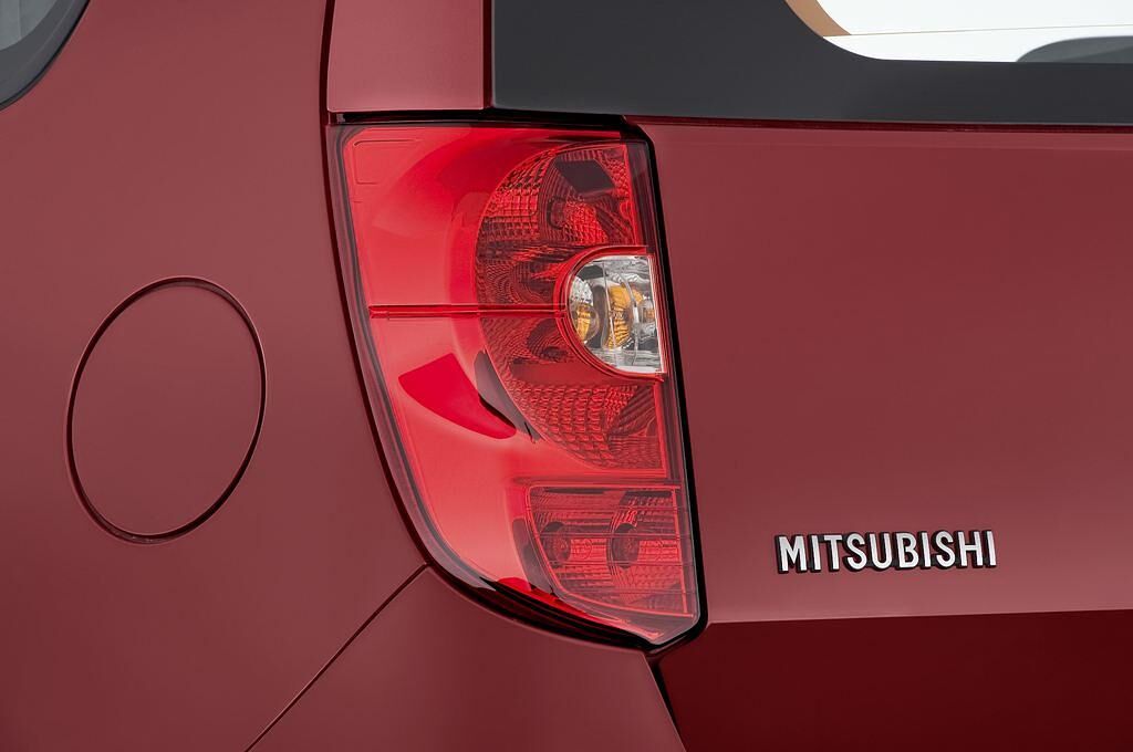 Mitsubishi Colt (Baujahr 2010) - 5 Türen Rücklicht