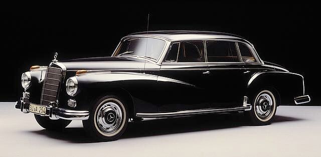 Der letzte Dienstwagen von Kanzler Adenauer war auch Mercedes 300d