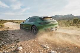 Fahrbericht: Porsche Taycan Cross Turismo  - Hobby-Heck mit Stromanschluss 