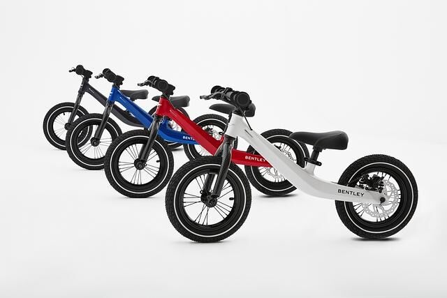 Bentley bietet das Balance Bike in verschiedenen Farben an