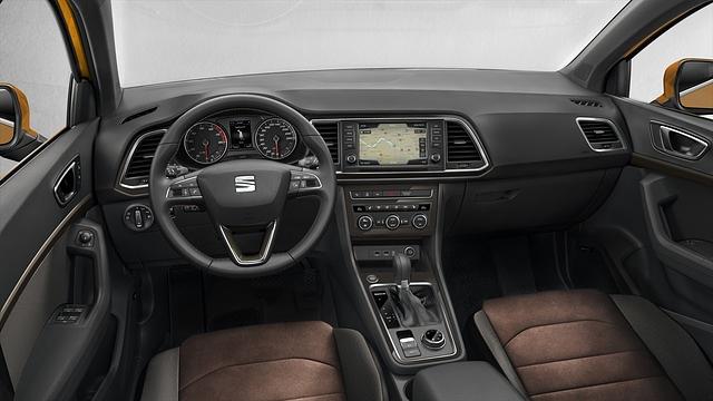 Das Cockpit ist funktional mit einer guten Mischung aus analogen und digitalen Bedienelementen gestaltet