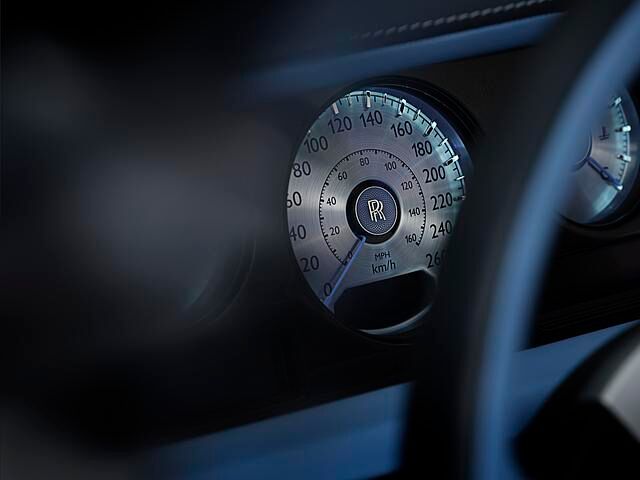 Auch die Armaturen im Cockpit sind eine Spezialanfertigung