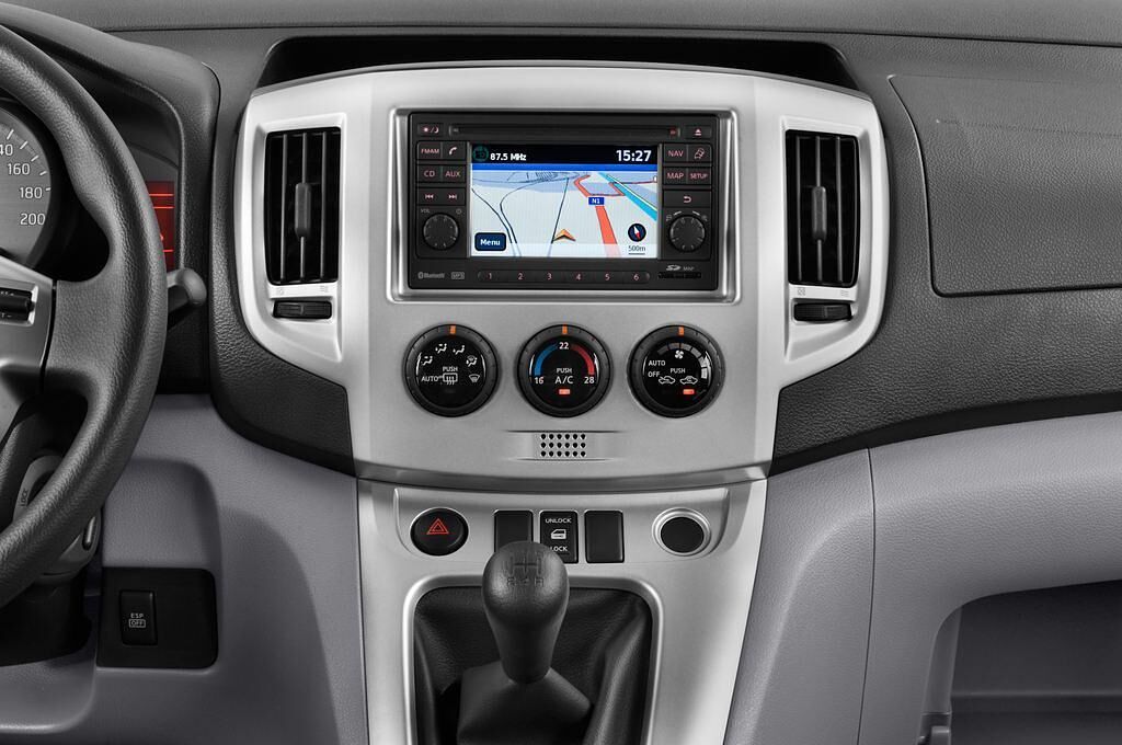 Nissan Evalia (Baujahr 2014) Acenta 5 Türen Mittelkonsole