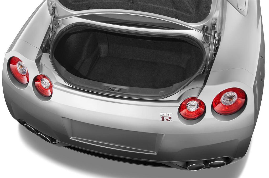Nissan GT-R (Baujahr 2009) Premium 2 Türen Kofferraum