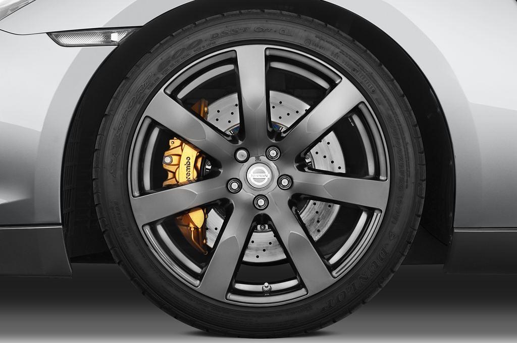 Nissan GT-R (Baujahr 2009) Premium 2 Türen Reifen und Felge