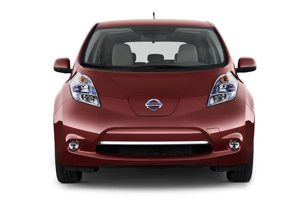 Nissan Leaf (Baujahr 2014) Acenta 5 Türen Frontansicht