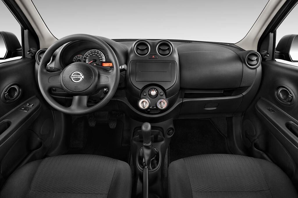 Nissan Micra (Baujahr 2011) Visia First 5 Türen Cockpit und Innenraum