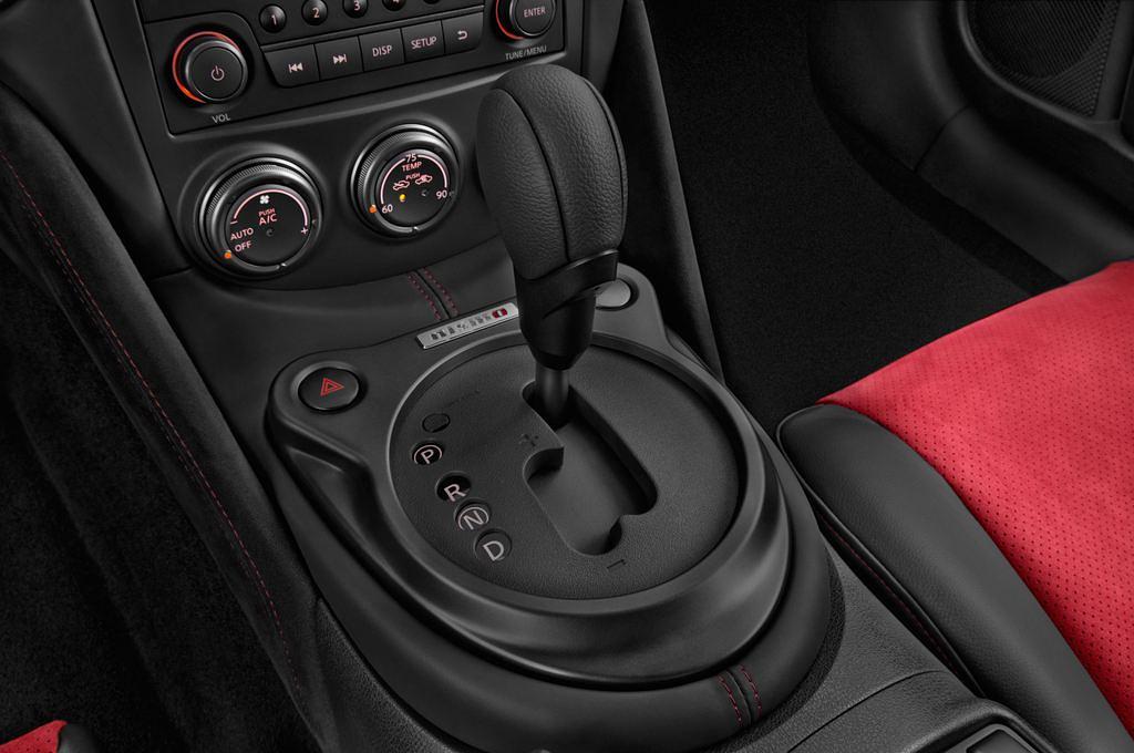 Nissan 370Z (Baujahr 2015) Nismo 2 Türen Schalthebel