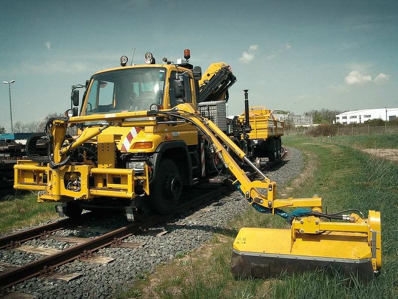 Unimog U 400 als 2-Wege-Unimog.