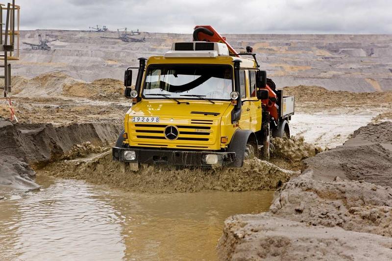 Unimog U 5000 L mit einer Watfähigkeit von 1,2 Metern.