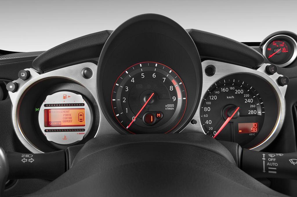 Nissan 370Z (Baujahr 2013) Pack 3 Türen Tacho und Fahrerinstrumente