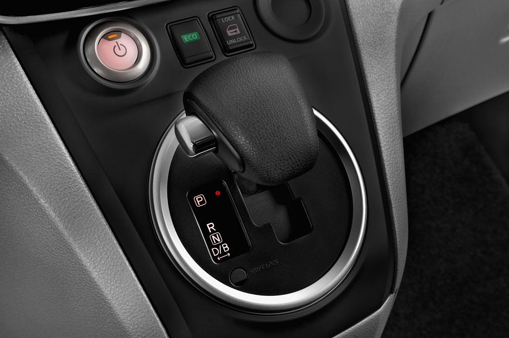 Nissan NV200 (Baujahr 2014) Premium 4 Türen Schalthebel