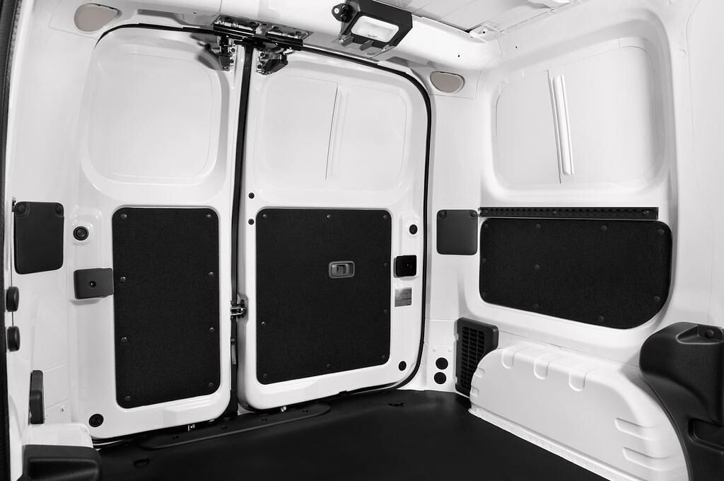 Nissan NV200 (Baujahr 2014) Premium 4 Türen Rücksitze