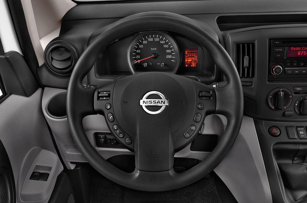 Nissan NV200 (Baujahr 2015) Pro 5 Türen Lenkrad