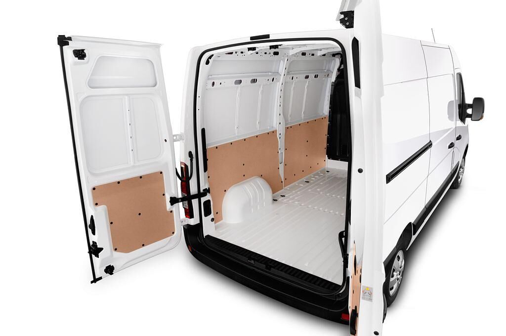 Nissan NV400 (Baujahr 2016) Pro 4 Türen Kofferraum