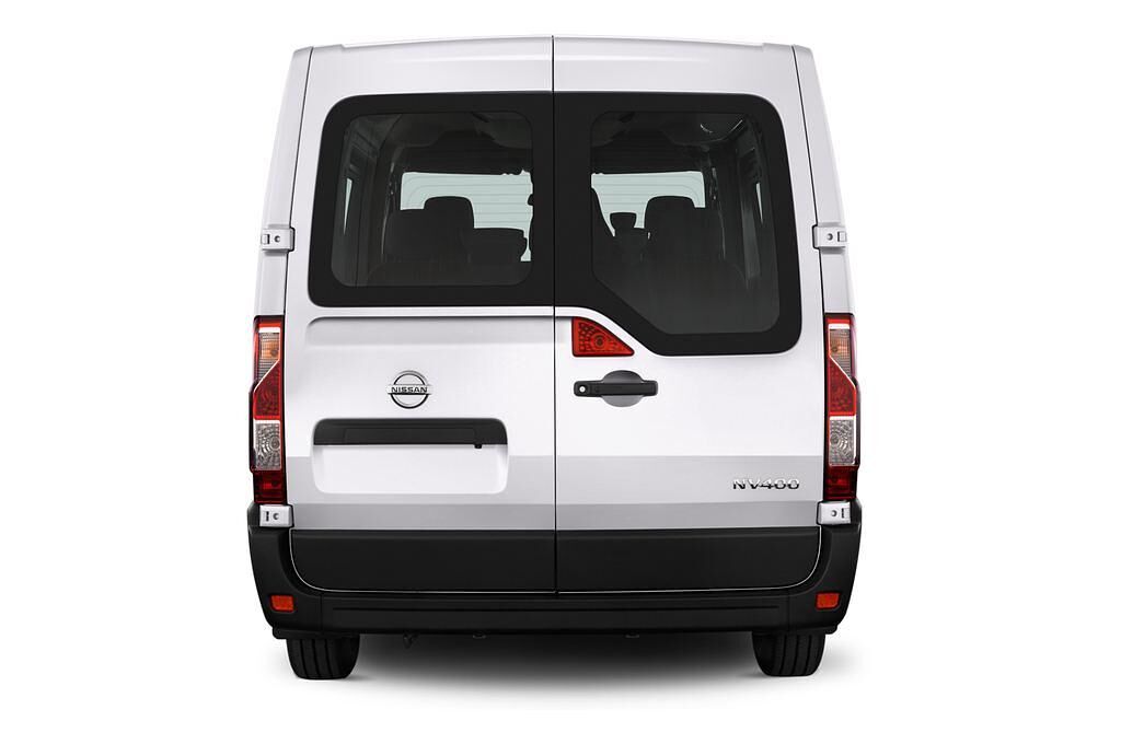 Nissan NV400 Kombi (Baujahr 2016) Premium 5 Türen Heckansicht