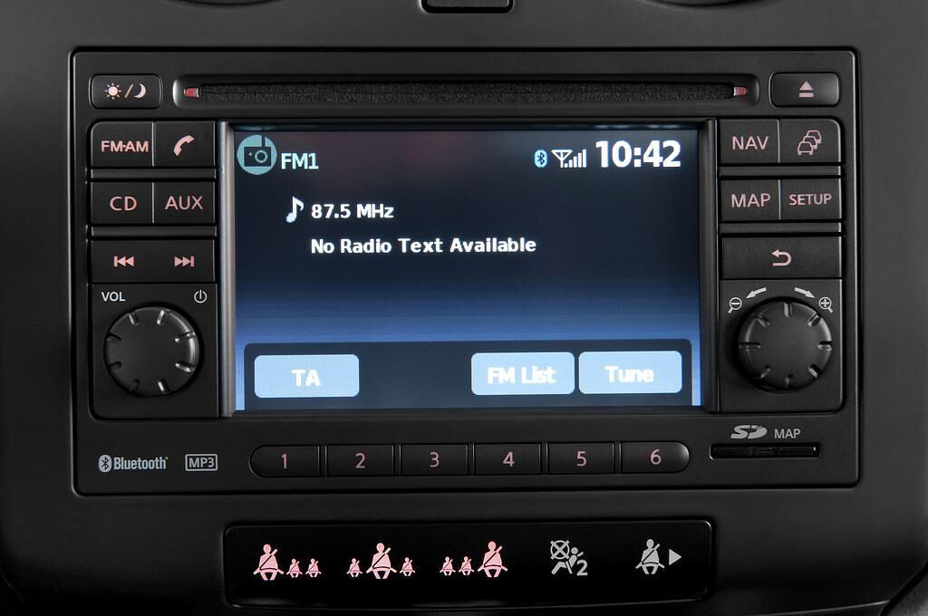 Nissan Qashqai (Baujahr 2009) TEKNA 5 Türen Radio und Infotainmentsystem
