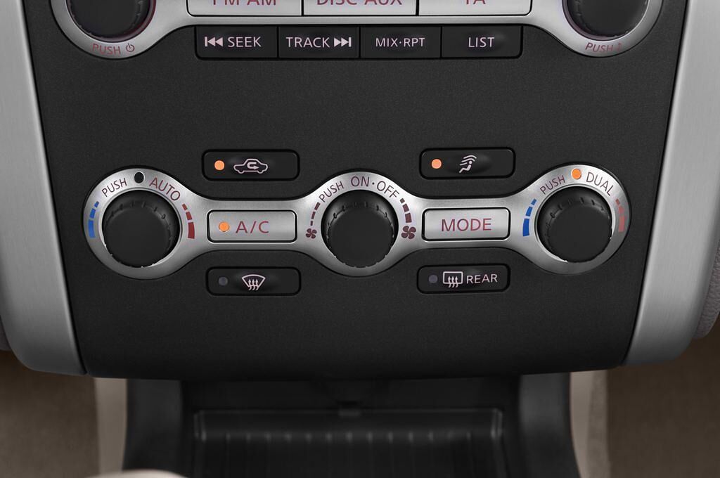 Nissan Murano (Baujahr 2014) Executive 5 Türen Temperatur und Klimaanlage